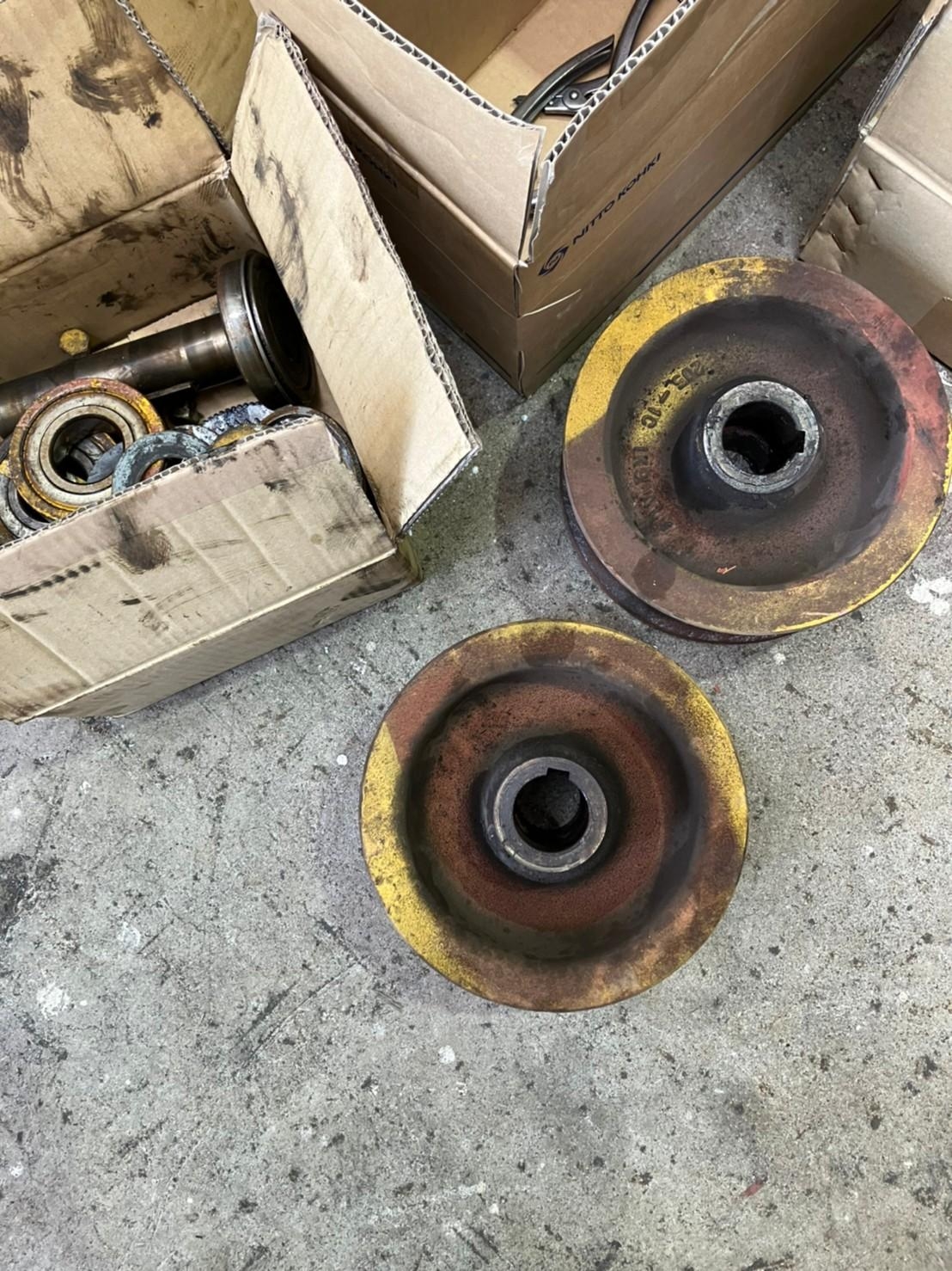 天井クレーン走行車輪