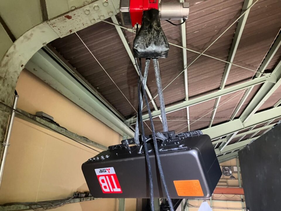 走行インバータ本体